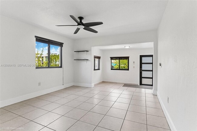 Foto del edificio - 944 SW 10th Ave