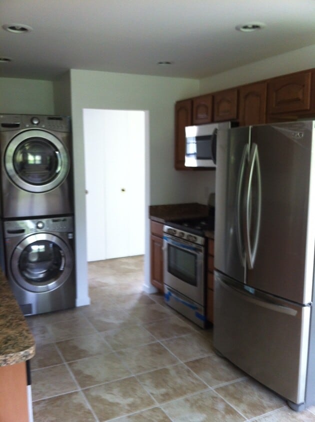 Primary Photo - 17 Alpine Dr