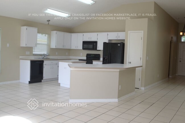 Foto del edificio - 5902 Azure Dr