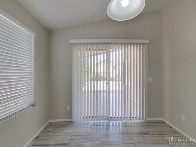 Foto del edificio - 2696 W Angel Way