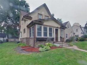Building Photo - 2322 NE Stinson Pkwy