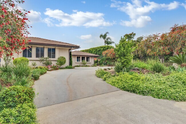 Building Photo - 430 Starlight Crest Dr