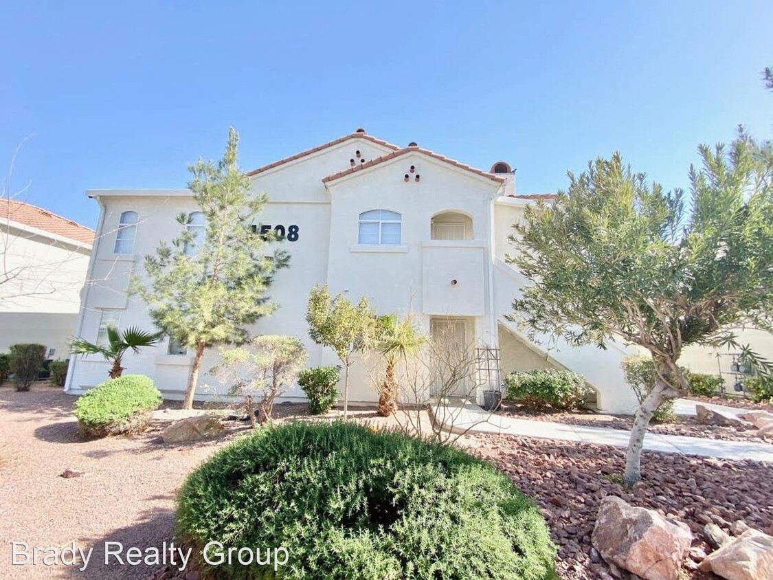 Primary Photo - 2 br, 2 bath House - 4508 W. Lake Mead #202