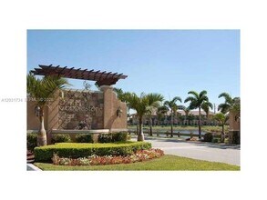 Building Photo - 950 SW 147th Ave