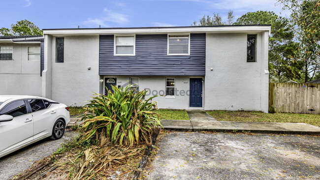 Building Photo - 1607 Terrace Dr