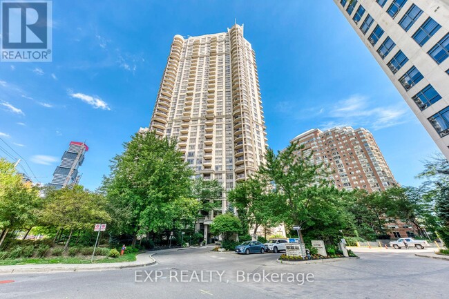 Photo du bâtiment - 310-2310 Burnhamthorpe Rd W