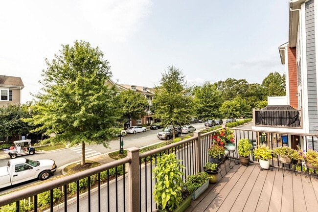 Foto del edificio - 3 br, 3.5 bath House - 988 Belvedere Way