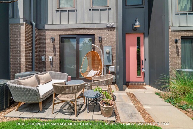 Foto del edificio - 1609 Parkwood Ave