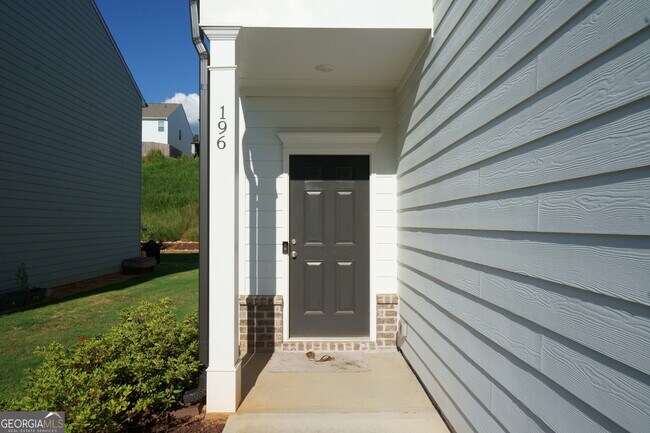 Building Photo - 196 Aimes Dr.