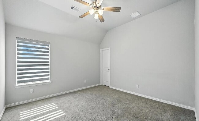 Foto del edificio - 12559 Ravine Creek Rd