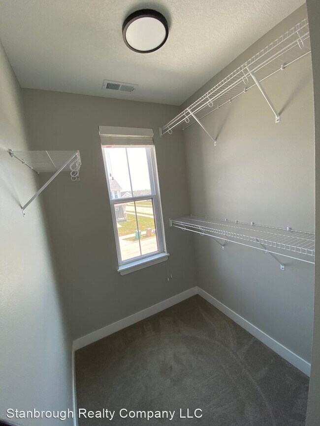Foto del edificio - 4 br, 2.5 bath House - 1502 NE Savana Dr