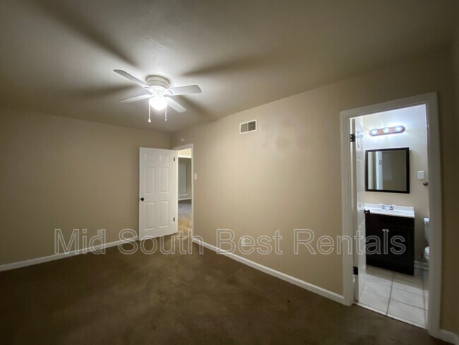 Foto del edificio - 1030 University St