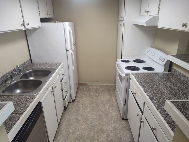 Photo - Gorgeous 2 bed Aurora condo for rent
