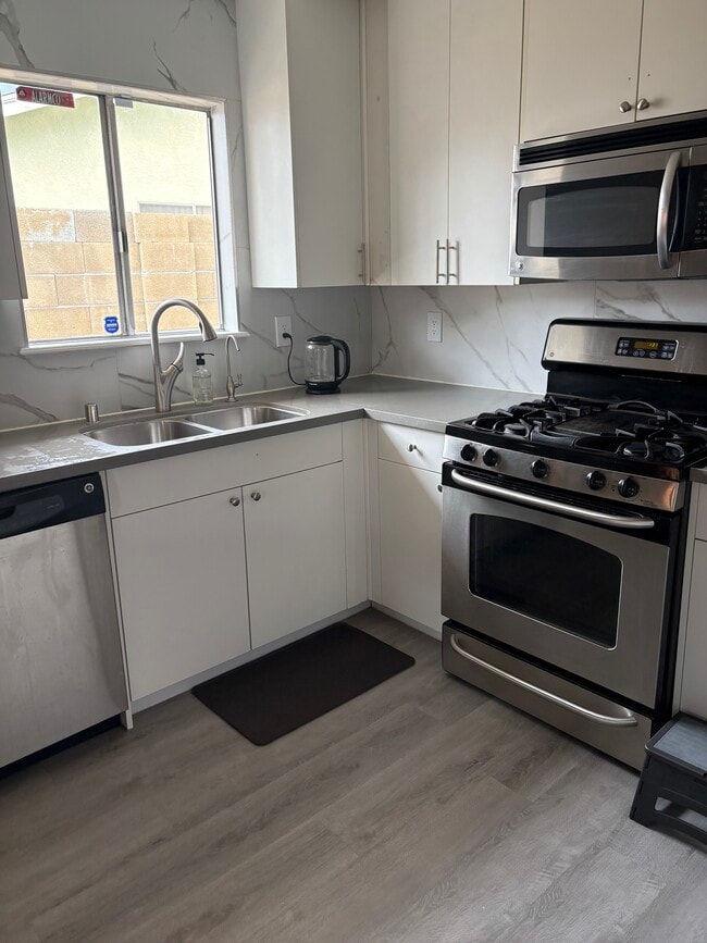 Foto del edificio - 3397 Bancroft Cir