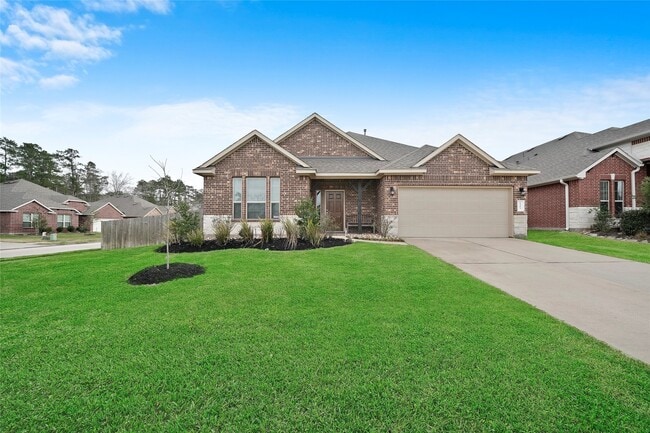 Foto del edificio - 1403 Holly Chase Dr