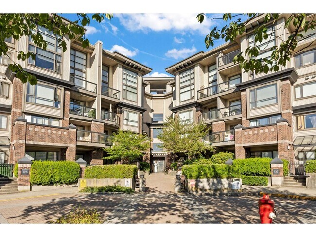 Photo du bâtiment - 10838 City Pkwy