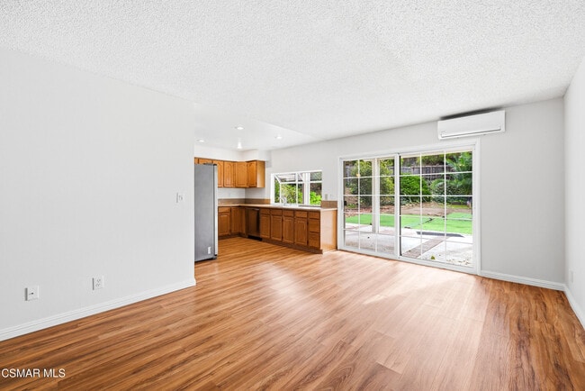 Foto del edificio - 1438 Calle De Oro