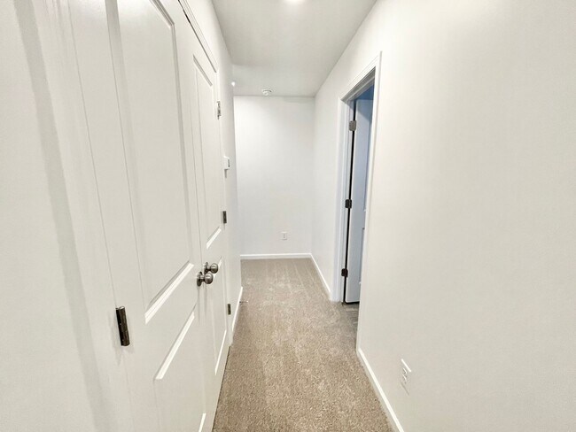 Building Photo - Brand New Paired Home minutes from I-77 an...