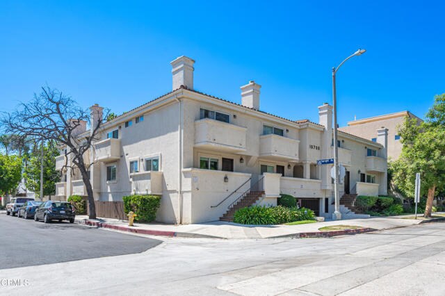 Foto principal - 10700 Bloomfield St