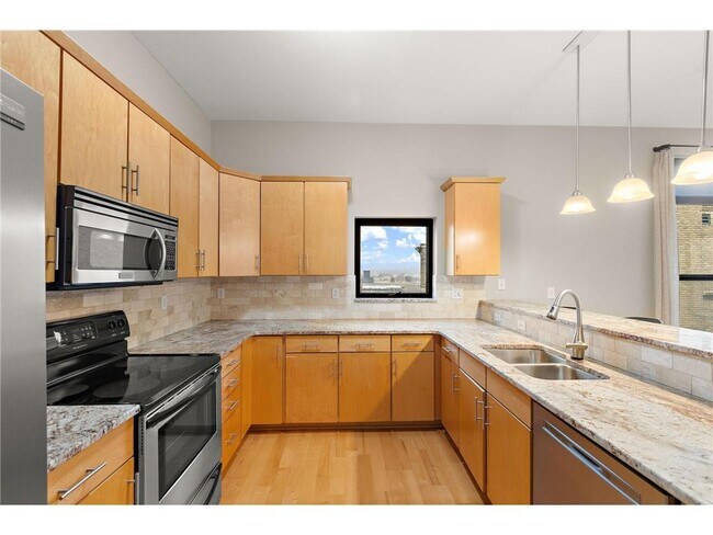 Foto del edificio - 270 4th St E