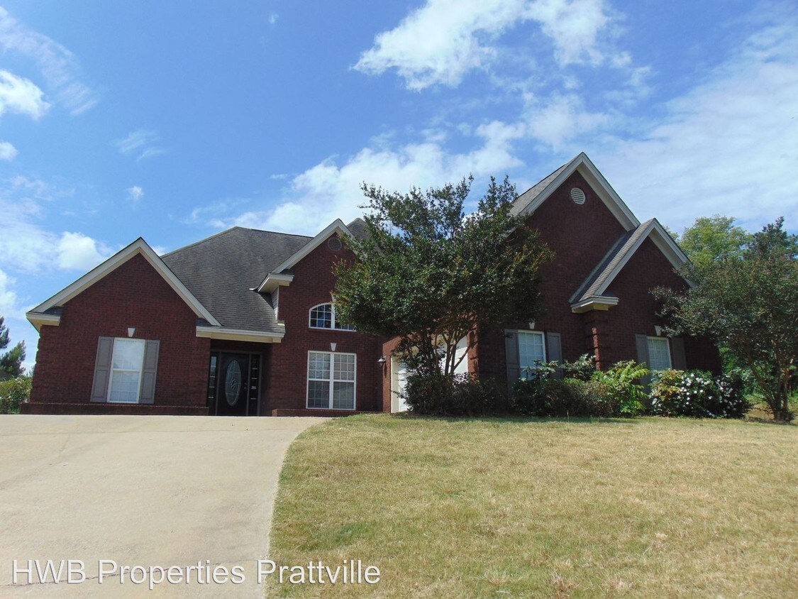 Primary Photo - 4 br, 3 bath House - 7 Fairway Drive