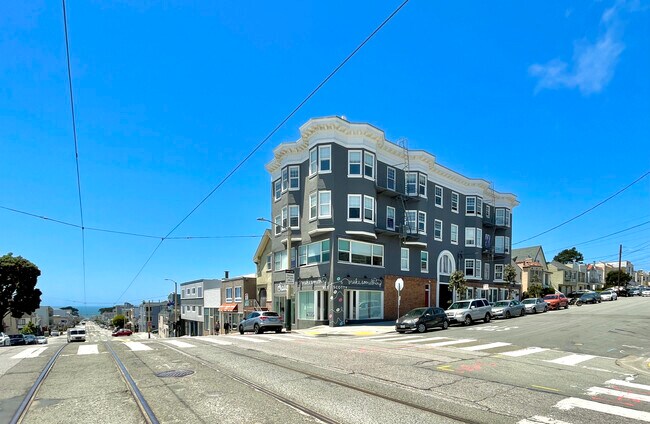 Building Photo - 2395 29th Ave