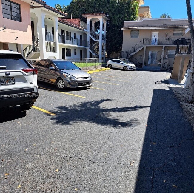 Foto del edificio - 1362 SW 2nd St