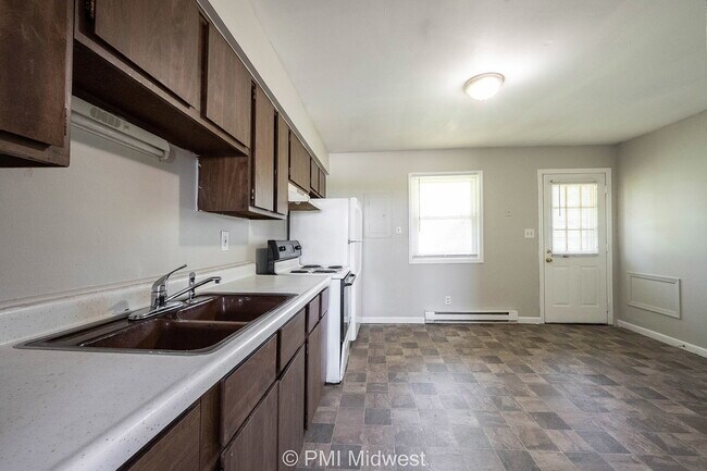 Foto del edificio - "Charming 2-Bedroom Retreat with 800 Sq. F...