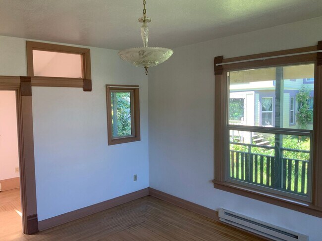 Building Photo - 3 Bedroom House in Whiteaker Market District