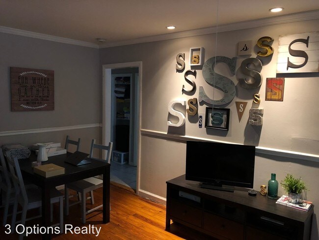 Building Photo - 760 W Ashland Ave NE