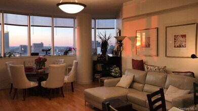 Building Photo - 133-38 Sanford Ave