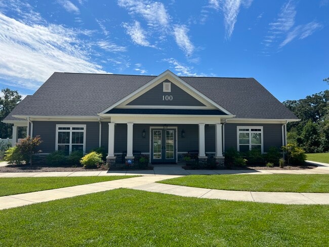 Casa club - The Pointe at Camellia Commons