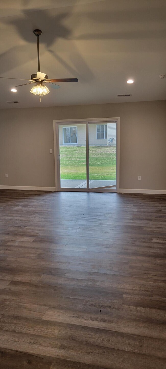 136 N Main St, Glen Carbon, IL 62034 Townhome Rentals in Glen Carbon