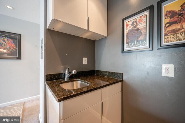 Foto del edificio - 3000 7th St NE