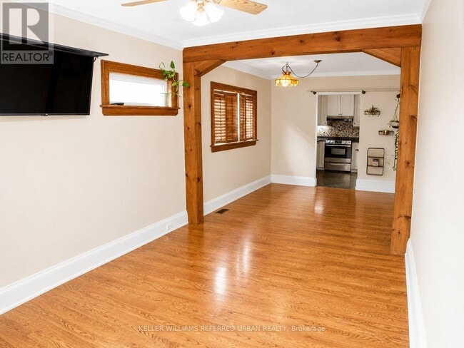 Building Photo - 98 Foxwell St