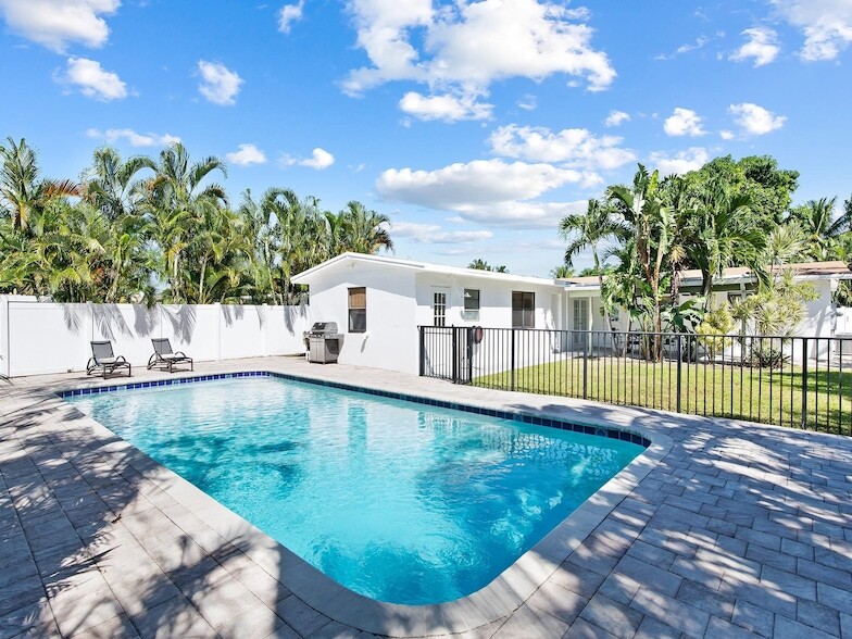 Photo - 413 NE 25th Avenue Unit