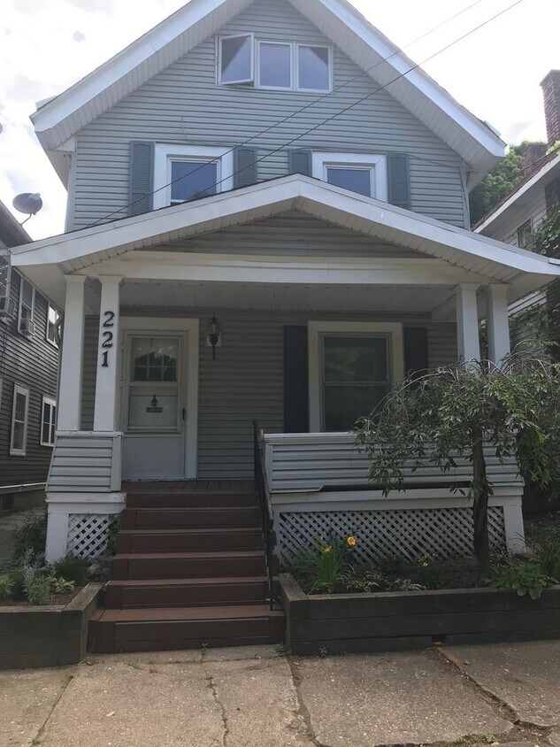 Primary Photo - 3 br, 3 bath House - 221 Liberty Street