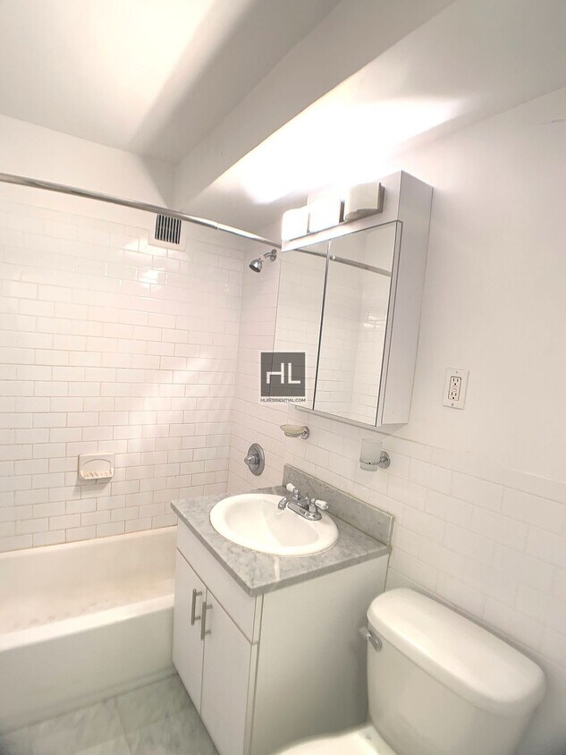 Building Photo - EAST 35 STREET