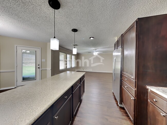 Building Photo - 8605 Arcadia Park Drive
