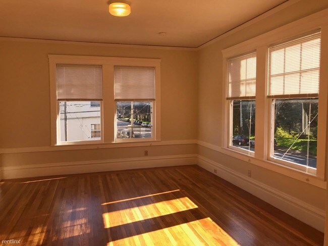 Building Photo - 793 16th Ave