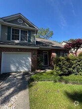 Building Photo - 233 Racine Dr