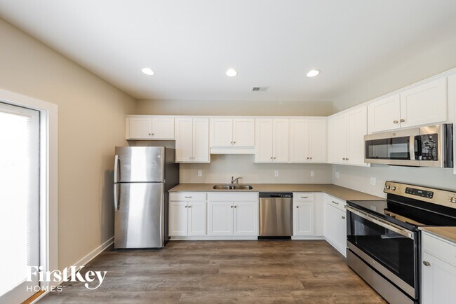 Foto del edificio - 203 Lakewood Ln