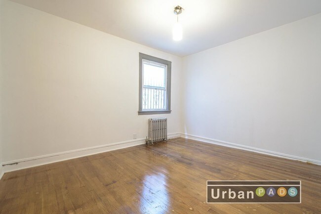 Building Photo - 509 Maple St