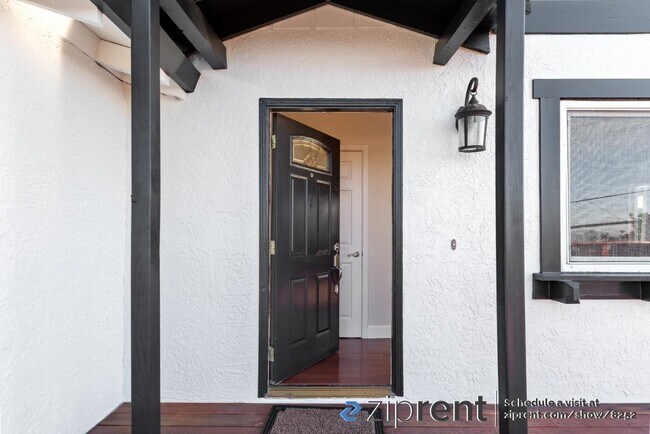 Building Photo - 1516 Bayo Vista Ave