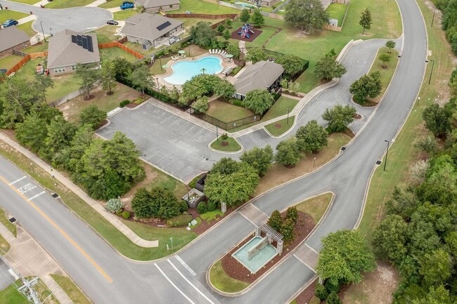Building Photo - 1010 Limpkin St