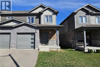 Building Photo - 86 Nieson St