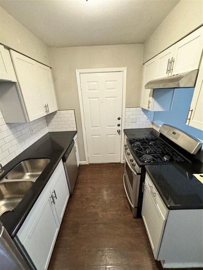 Foto del edificio - 2607 Parker Ln