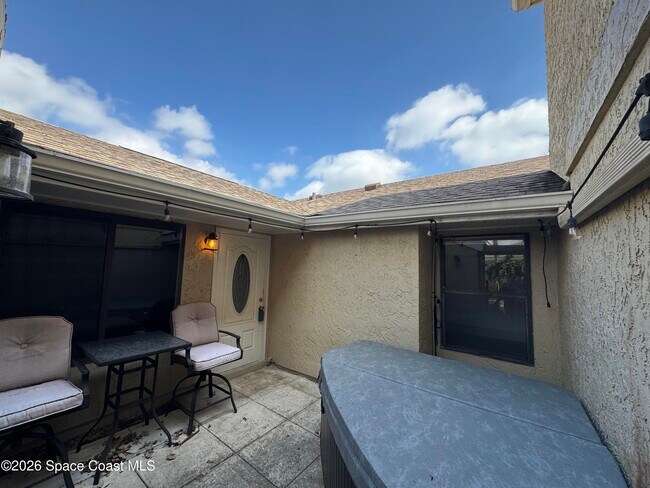 Foto del edificio - 1471 Sheafe Ave NE