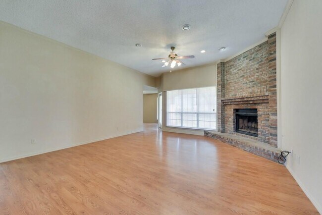 Building Photo - 5422 Peninsula Way