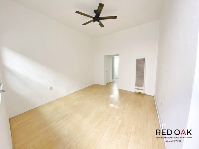 Building Photo - 2804 Waverly Dr